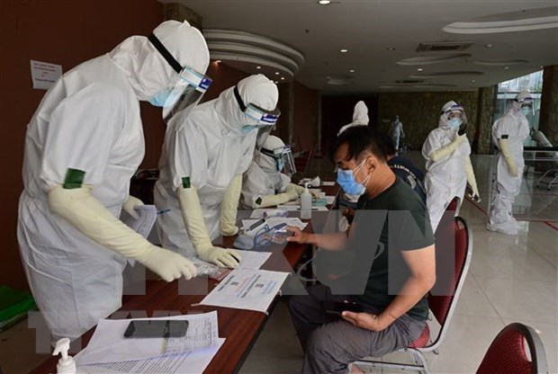 新冠肺炎疫情：印尼近２０名议员感染病毒　菲律宾新增２８００例病例 hinh anh 1