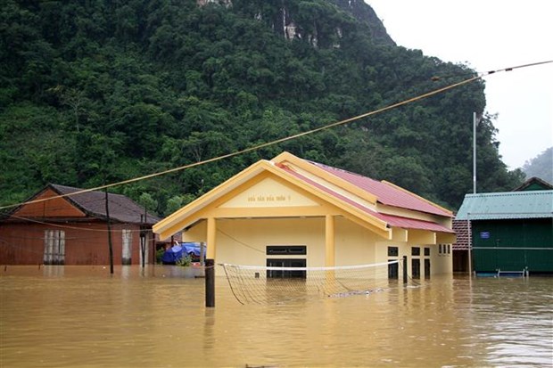 越南中部暴雨致多地受灾严重 已致5人死亡8人失联 hinh anh 1