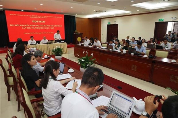 迎接越共十三大：越共胡志明市第十一次代表大会将于10月14日至18日召开 hinh anh 1