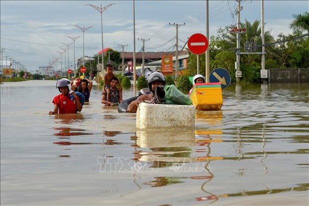 越南政府总理就柬埔寨水灾造成严重的人员和财产损失向洪森致慰问电 hinh anh 1