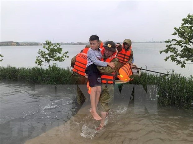 中部地区洪涝和泥石流灾害已致102人死亡 26人失踪 hinh anh 1