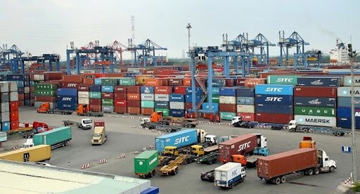 从年初至10月15日越南的进出口总值达逾4130亿美元 贸易顺差逾170亿美元 hinh anh 1