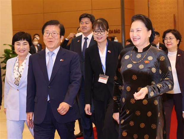 韩国国会议长圆满结束对越南进行的正式访问 hinh anh 1