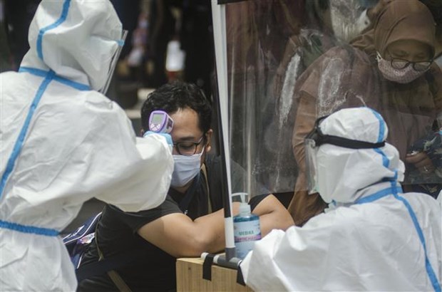 新冠肺炎疫情：柬埔寨新增3例确诊病例 洪森第二次检测结果为阴性 hinh anh 2