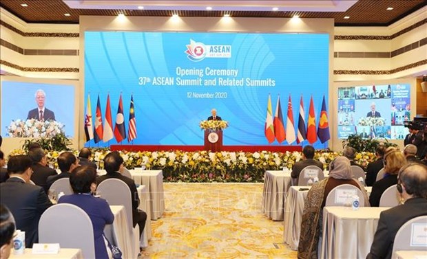 2020年东盟主席年：老挝媒体纷纷报道关于第37届东盟峰会及系列会议 hinh anh 1