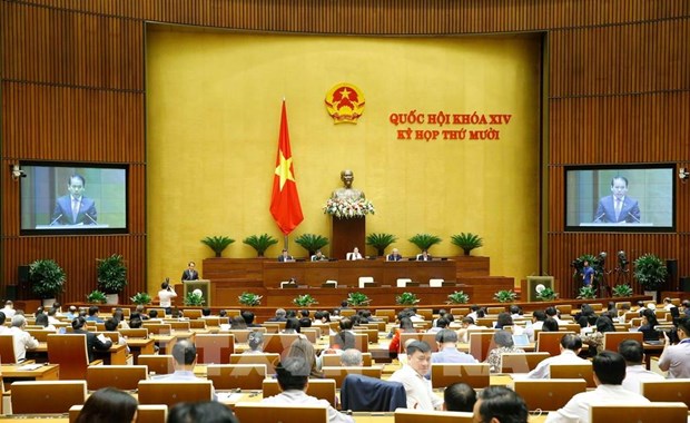 越南第十四届国会第十次会议：在最后一个工作日决定许多重大问题 hinh anh 1