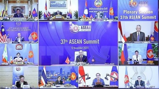 柬埔寨首相对越南成功举办第37届东盟峰会表示祝贺 hinh anh 1