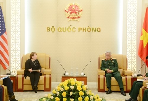 越南国防部副部长阮志咏上将会见美国国际开发署驻越南首席代表 hinh anh 1
