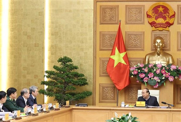 越南政府总理阮春福就经济社会发展情况与各地方领导举行工作座谈会 hinh anh 2