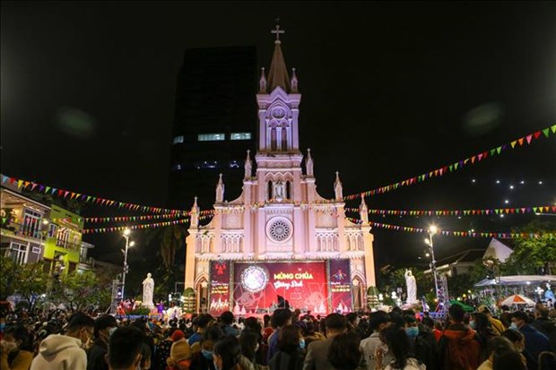 越南各地欢度圣诞节 到处都洋溢着圣诞气氛 hinh anh 8