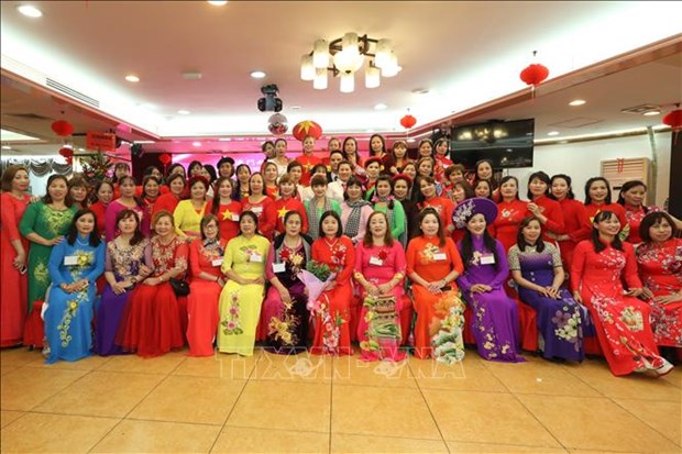 旅居海外越南人喜迎三八妇女节 hinh anh 2