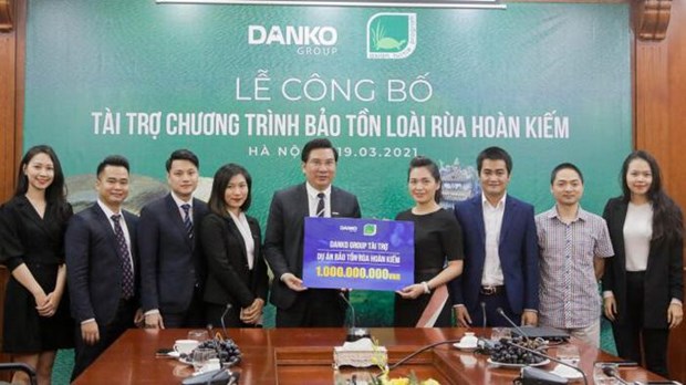 Danko集团向还剑湖乌龟保护项目提供赞助 hinh anh 1