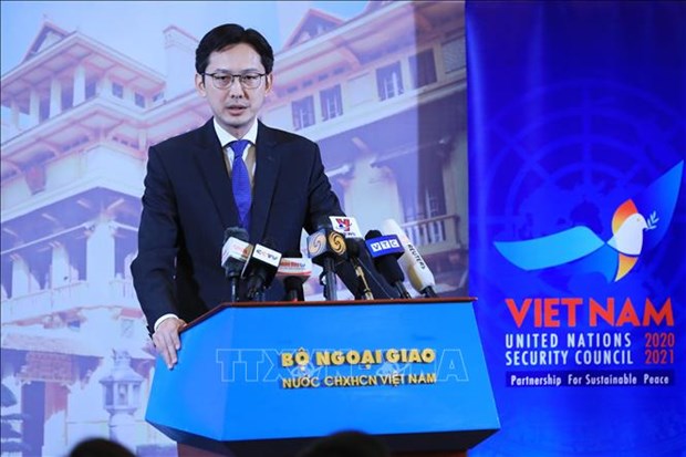外交部例行记者会：越南担任第二次联合国安理会主席提出的三大优先任务 hinh anh 1
