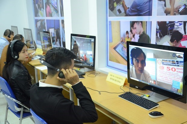 旅居日本越南人从线上就业展会找到巨大就业机会 hinh anh 1