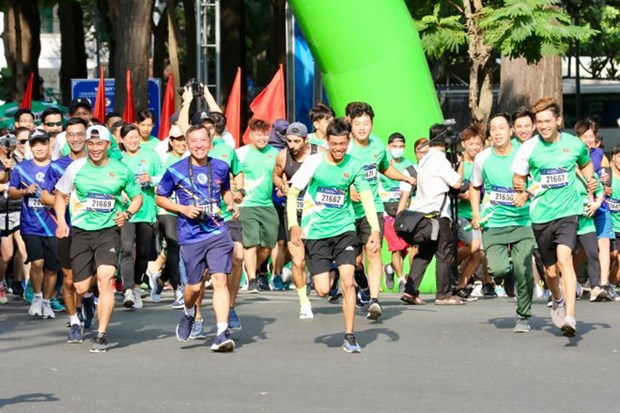 2021年奥林匹克跑步日在胡志明市举行 吸引5000名跑者参加 hinh anh 1