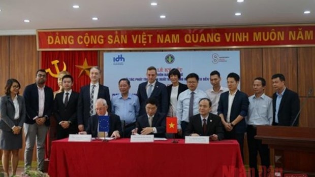 越南胡椒生产和贸易促进合作备忘录签订仪式在河内举行 hinh anh 1