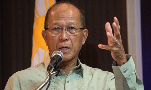菲律宾国防部长洛伦扎纳指控中国企图进一步占领东海区域 hinh anh 1
