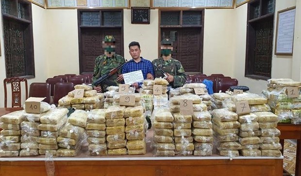 越南破获一起特大跨境毒品案 缴获各类毒品近350公斤 hinh anh 1