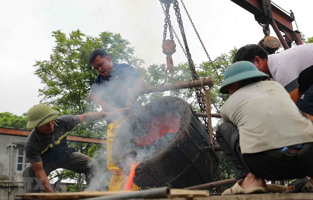 “江山豪气”点火铸造铜鼓仪式在清化省举行 hinh anh 1