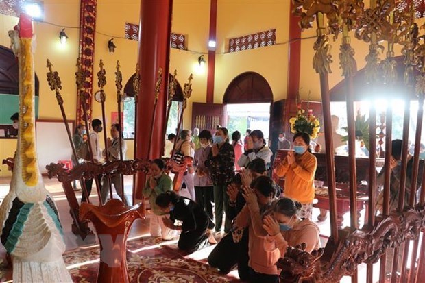 越南一贯尊重和保障人民群众的宗教信仰自由权 hinh anh 1