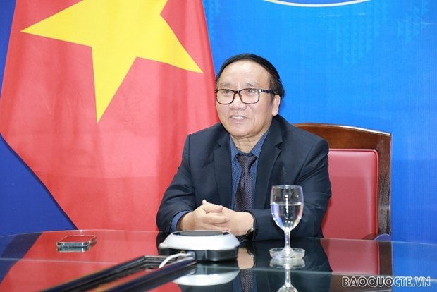 越南驻联合国代表团举行有关胡志明主席的诗歌座谈会 hinh anh 2