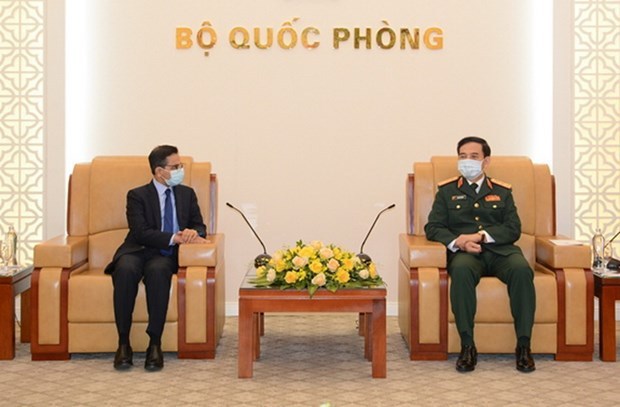 越南国防部长会见印度和韩国驻越大使 hinh anh 1