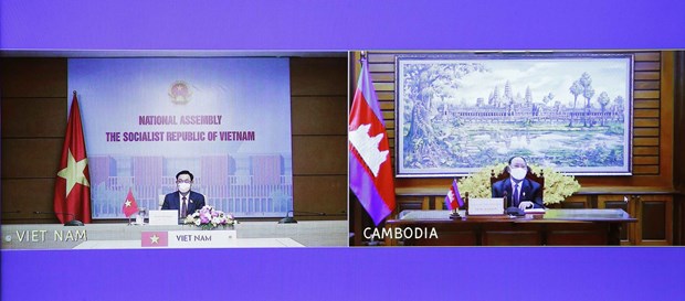 加强越南与柬埔寨全面友好合作关系 hinh anh 2