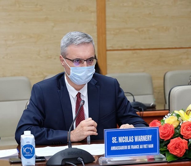 越南卫生部长就新冠疫苗问题会见澳大利亚等国驻越大使 hinh anh 3