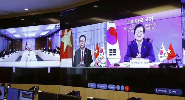越南国会主席王廷惠与韩国议会议长举行线上会谈 hinh anh 1