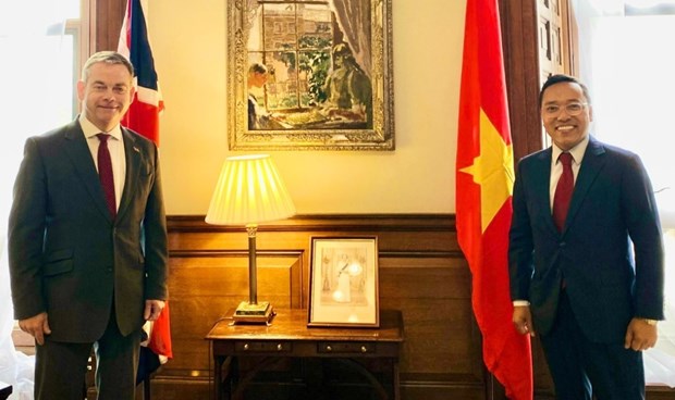英国外交部亚洲事务国务大臣对越英关系的长足发展感到高兴 hinh anh 1