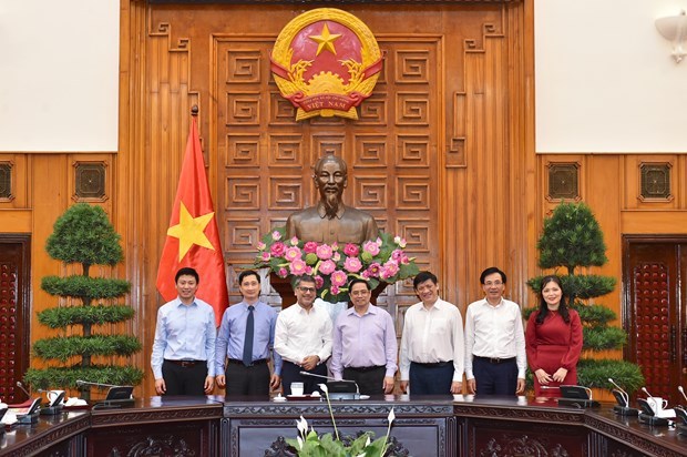 越南政府总理范明政建议阿斯利康为越南有效实施疫苗战略创造最为便利的条件 hinh anh 1