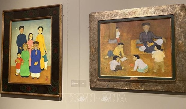 越南已故画家枚中栨绘画展在法国马孔市开展 hinh anh 1