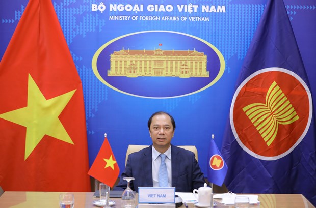 越南副外长阮国勇出席东盟与欧盟高官会视频会议 hinh anh 2