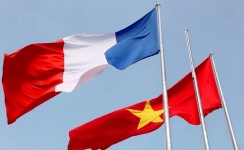 越南领导人致电祝贺法国国庆232周年 hinh anh 1