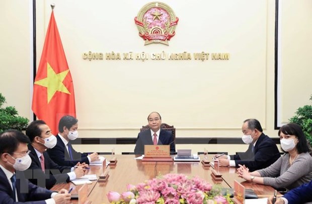 越南国家主席阮春福与罗马尼亚总统约翰尼斯通电话 hinh anh 1