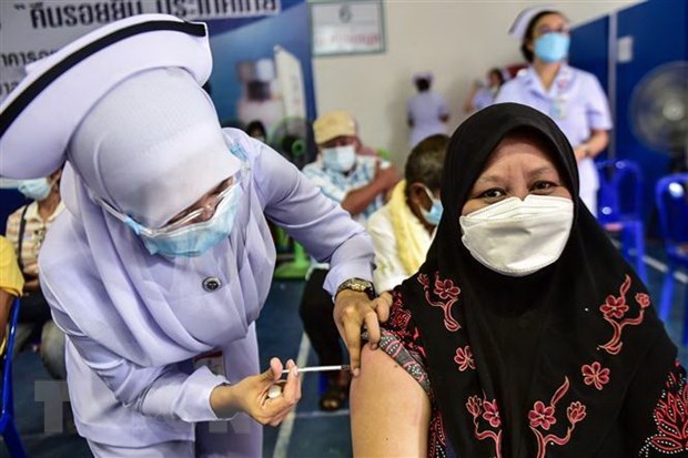 东南亚多国进一步推进新冠疫苗接种计划 hinh anh 1