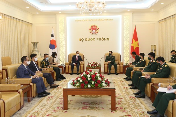 越南与韩国和印度加强防务合作 hinh anh 1