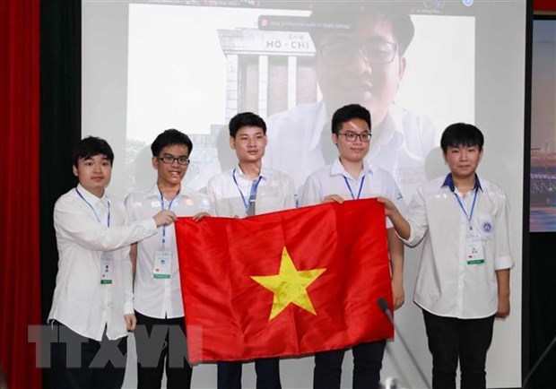 2021年国际物理学奥林匹克竞赛：越南学生夺得三金两银 hinh anh 1