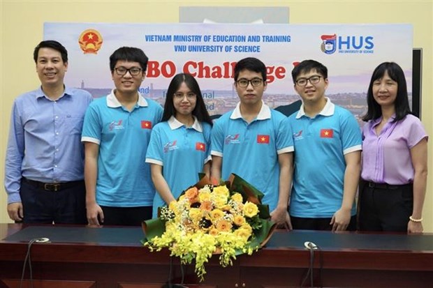 2021年国际物理学奥林匹克竞赛：越南学生夺得三金两银 hinh anh 2