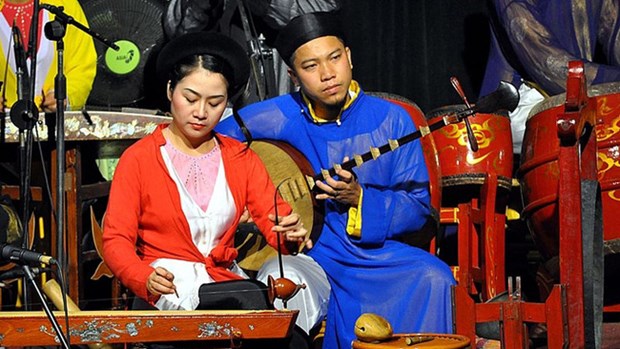 建立符合新时期的民族乐团 让越南民族音乐之花永绽光华 hinh anh 1