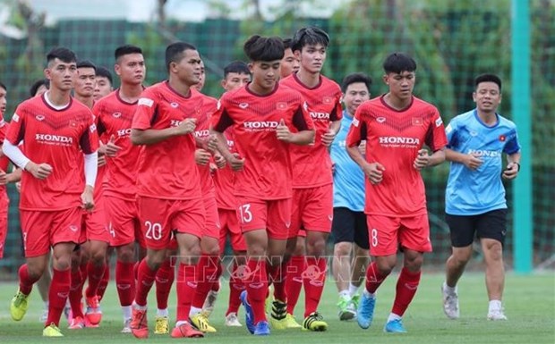 备战2022年乌兹别克斯坦U23亚洲杯预选赛的越南U22足球队将于8月集训 hinh anh 1