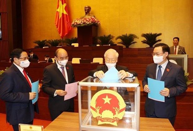 第十五届国会第一次会议：国会批准再次任命4名政府副总理 hinh anh 1
