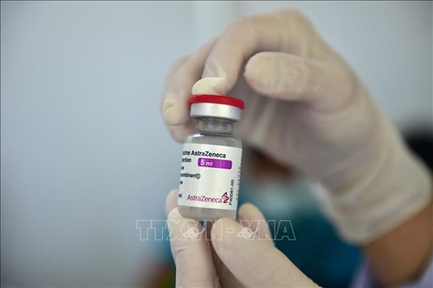 新一批近66万剂阿斯利康疫苗抵达越南 hinh anh 2