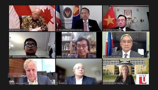 越南代表在“加拿大与东盟对接”在线研讨会上提出深化双方合作领域的建议 hinh anh 1