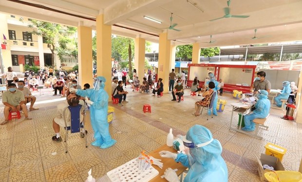 8月2日上午越南新增3201例新冠肺炎确诊病例 新冠病毒检测量达620万份 hinh anh 1