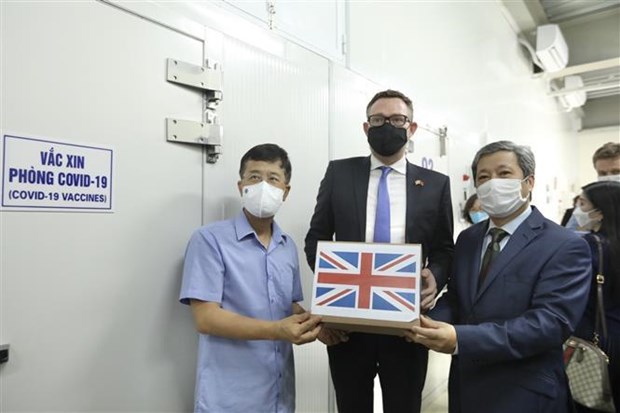 越南继续获得英国政府捐赠的41.5万剂阿斯利康疫苗 hinh anh 2
