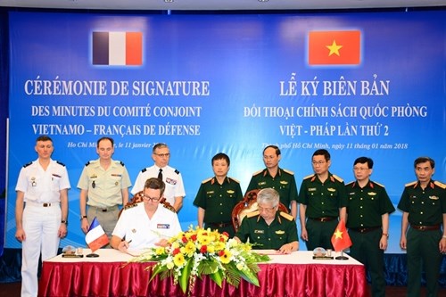 越南与法国防务合作关系的三个十年：携手合作 共同发展（第二期） hinh anh 2