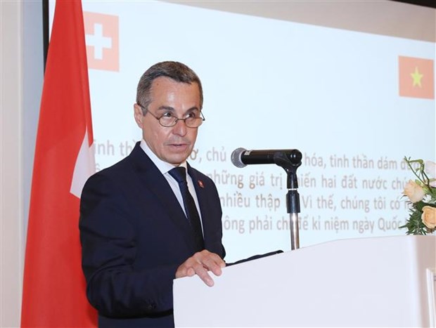 瑞士国庆和越南与瑞士建交50周年纪念活动在河内举行 hinh anh 1