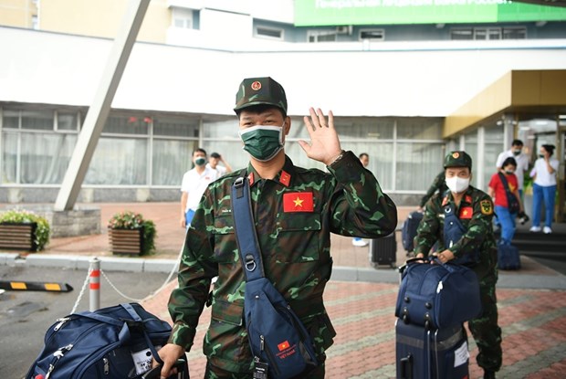 越南野战炊事和军医接力队前往乌兹别克斯坦参加2021年国际军事比赛 hinh anh 1