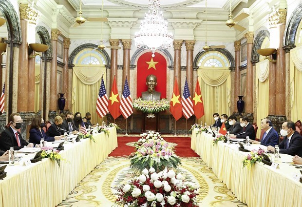 越南国家主席阮春福会见美国副总统卡玛拉•哈里斯 hinh anh 2